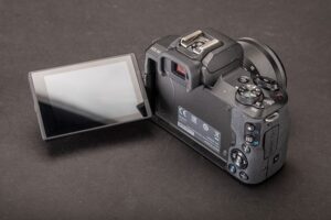Canon M50 Mark ii - Best cheap Vlogging cameras for beginners, canon cameras, vlogging, vlogger, best cameras, cheap cameras